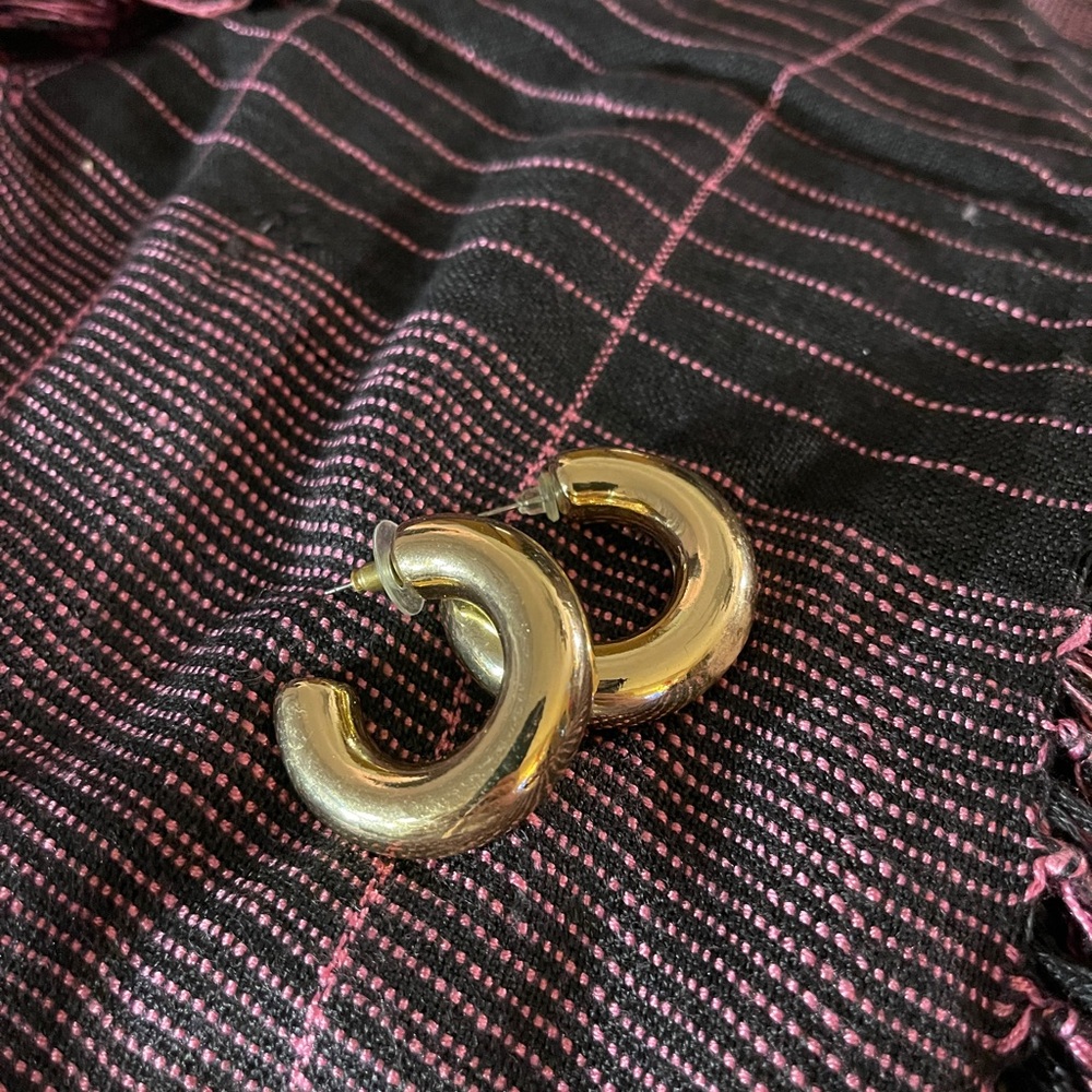 Chunky Gold‎ Hoop Earrings